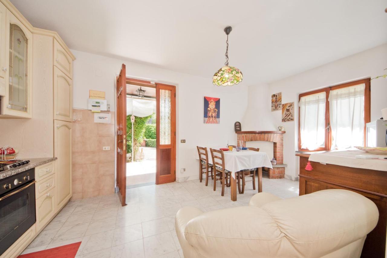 La Casina Del Mare Villa Marina di Massa Eksteriør billede